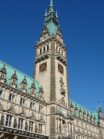 Rathaus von der Seite Foto 