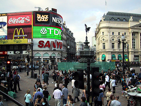 Piccadilly Circus - England (London)