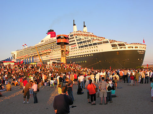 Queen Mary 2 - Volksfest